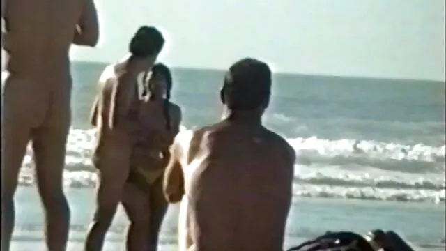 Chica de club hace que nueve hombres se corran en nueve sexo latino minutos