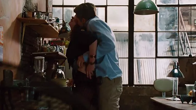De'Bella sexo latino español