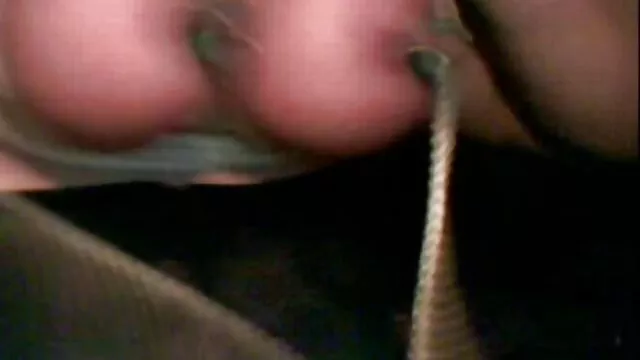 Madura vídeos de sexo latino pálida y amiga milf toman pollas