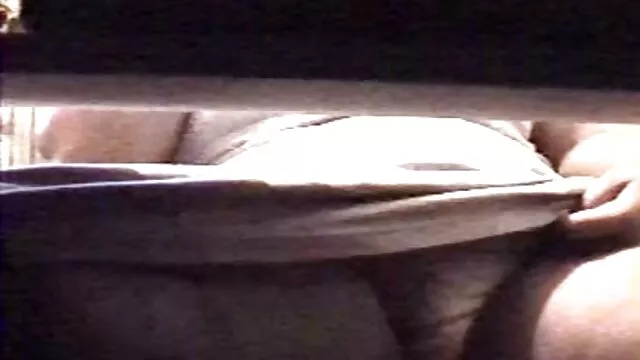 Julia adolescente rusa dulce sexo casero en español latino vestirse