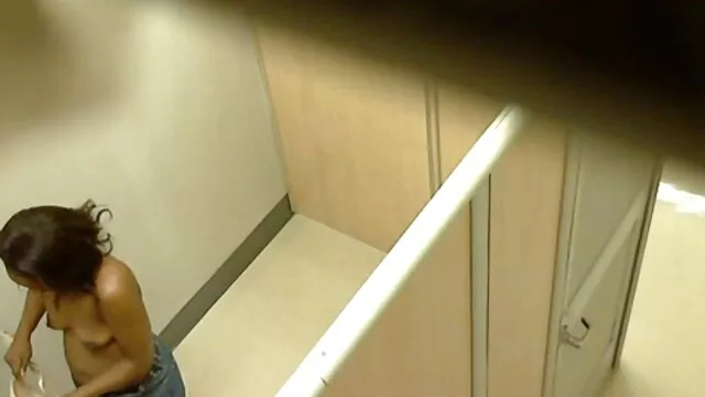 Nena de pechos enormes follada duro latino sexo en el coño y tittyfucked